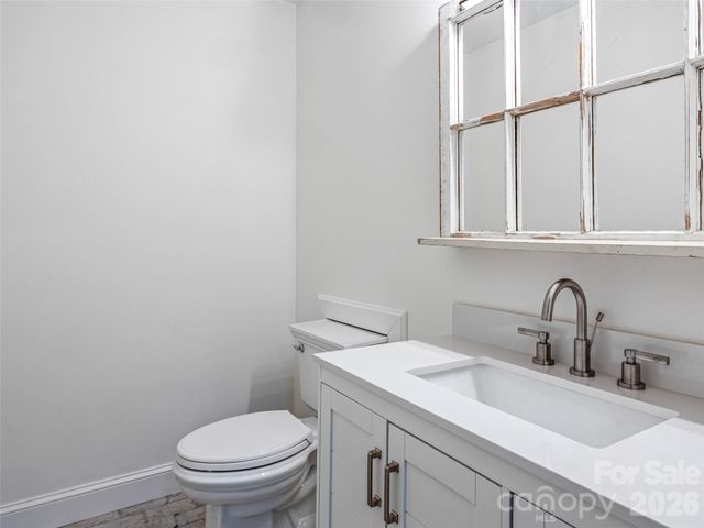 4 Cedar Hill Drive, Asheville, NC 28803