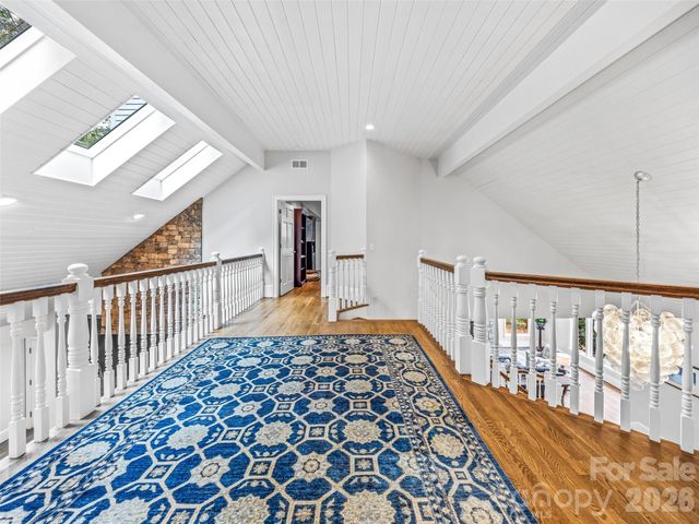 4 Cedar Hill Drive, Asheville, NC 28803