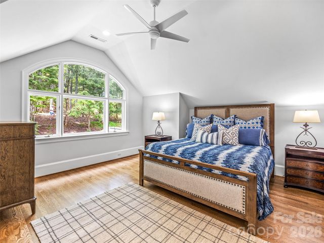 4 Cedar Hill Drive, Asheville, NC 28803