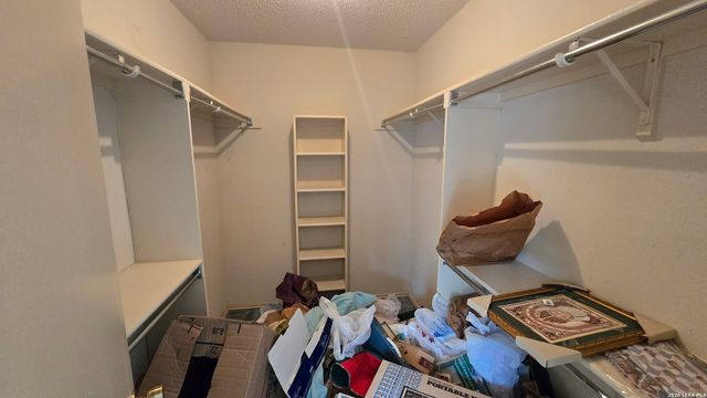 1407 Brook Meadow, San Antonio, TX 78232