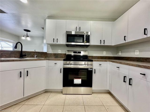 714 Knox AVE S, Lehigh Acres, FL 33974