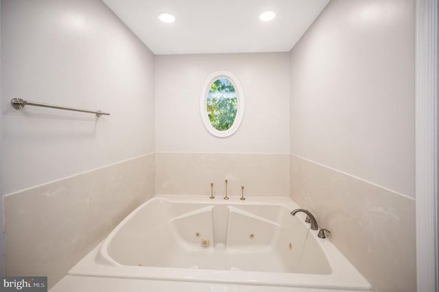 10511 HOLLEYBROOKE DR, Spotsylvania, VA 22553