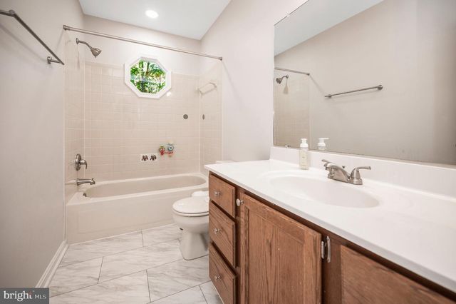10511 HOLLEYBROOKE DR, Spotsylvania, VA 22553