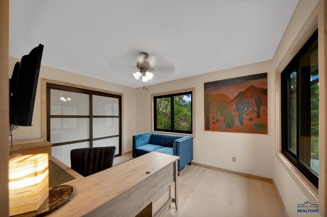 4828 WHISPERING PINES DR, Rapid City, SD 57702