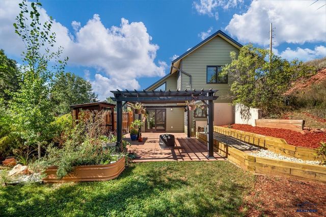 4828 WHISPERING PINES DR, Rapid City, SD 57702