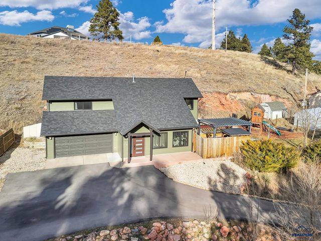 4828 WHISPERING PINES DR, Rapid City, SD 57702