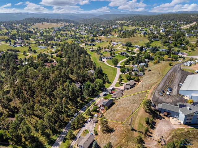 4828 WHISPERING PINES DR, Rapid City, SD 57702