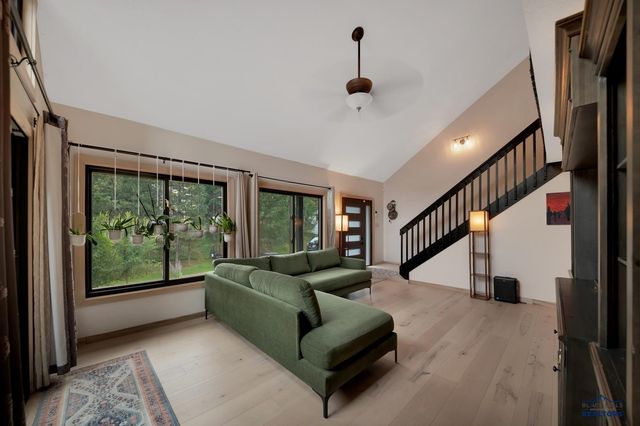 4828 WHISPERING PINES DR, Rapid City, SD 57702