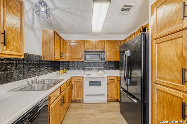 12105 Stoney, San Antonio, TX 78247