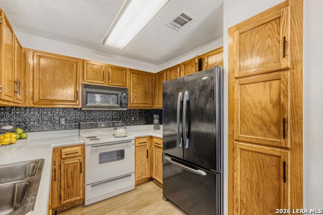 12105 Stoney, San Antonio, TX 78247