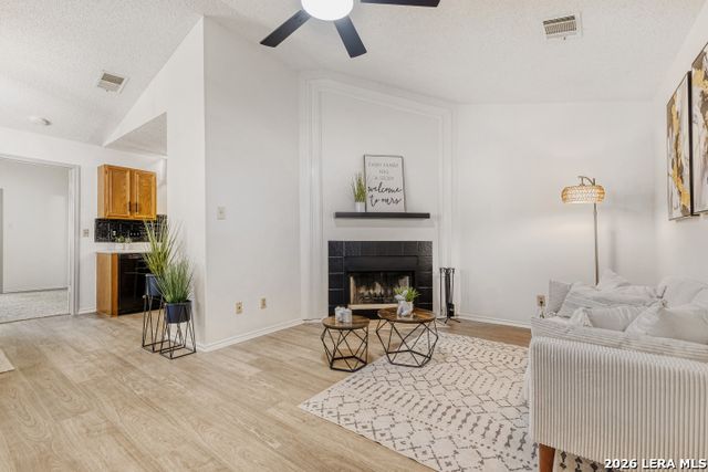 12105 Stoney, San Antonio, TX 78247