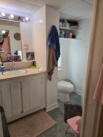 120 & 114 N CENTRAL ST, Broadway, VA 22815