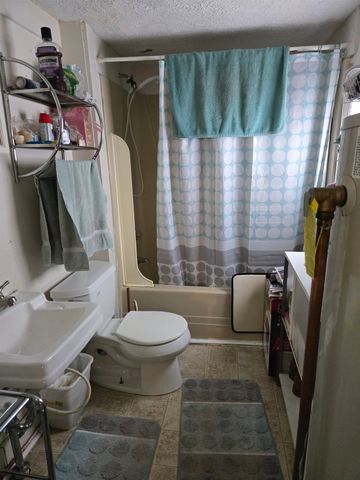 120 & 114 N CENTRAL ST, Broadway, VA 22815