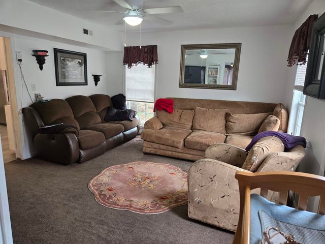 120 & 114 N CENTRAL ST, Broadway, VA 22815