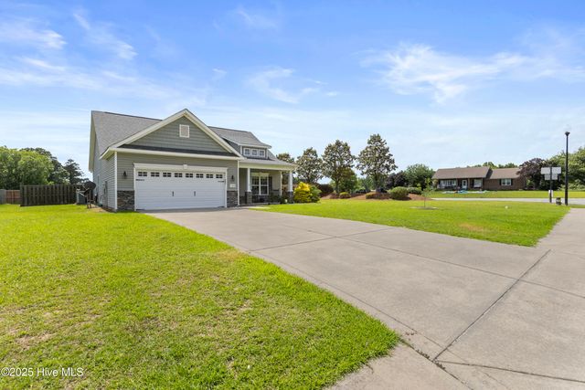 100 Maidstone Drive, Richlands, NC 28574