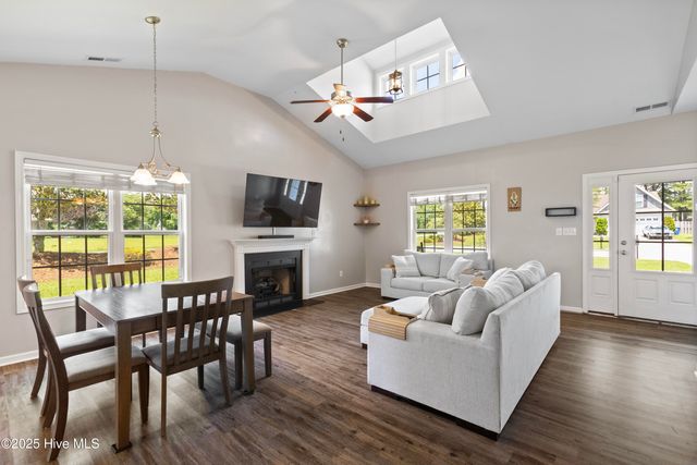 100 Maidstone Drive, Richlands, NC 28574