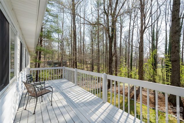 9 Justin Drive, Etowah, NC 28729