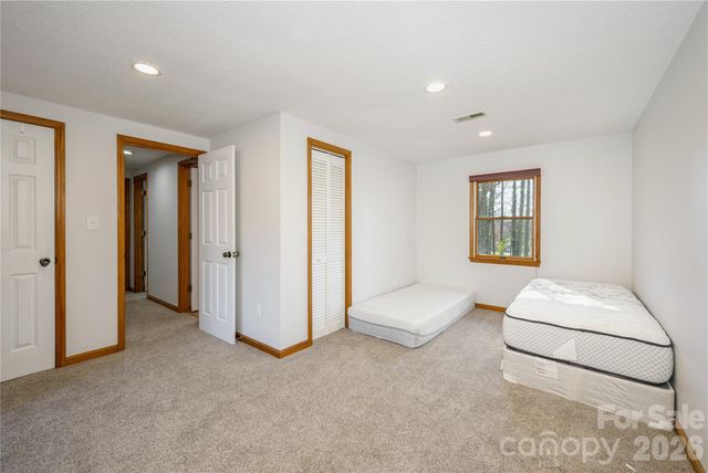 9 Justin Drive, Etowah, NC 28729