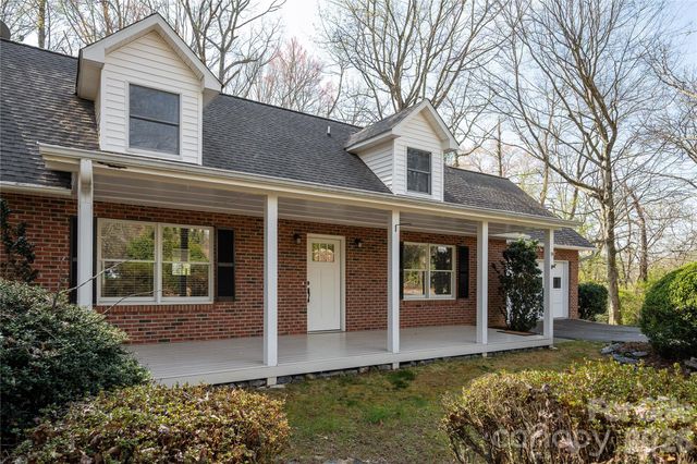 9 Justin Drive, Etowah, NC 28729