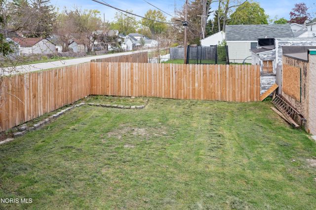 3711 Sherbrooke Road, Toledo, OH 43613
