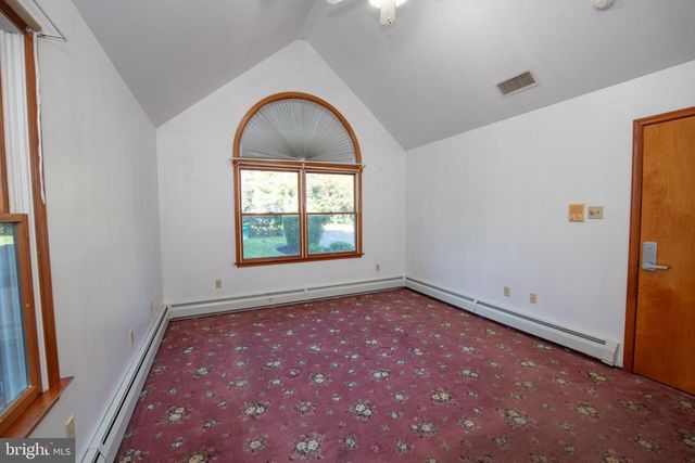 519 PARKVALE AVE, Langhorne, PA 19047