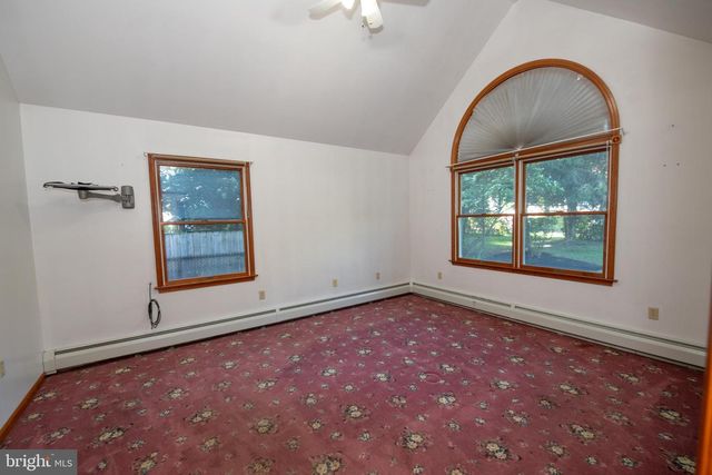 519 PARKVALE AVE, Langhorne, PA 19047