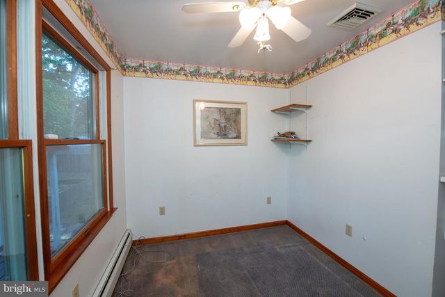 519 PARKVALE AVE, Langhorne, PA 19047