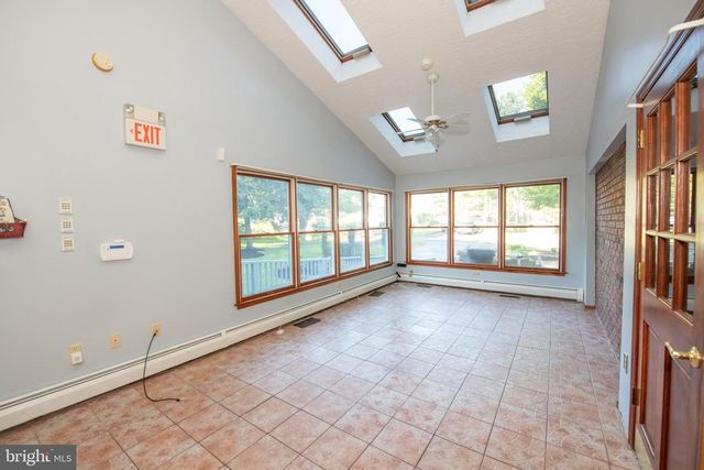 519 PARKVALE AVE, Langhorne, PA 19047