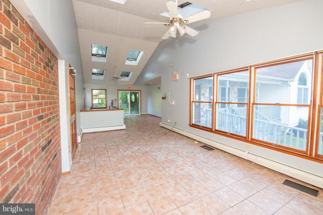 519 PARKVALE AVE, Langhorne, PA 19047