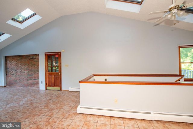 519 PARKVALE AVE, Langhorne, PA 19047