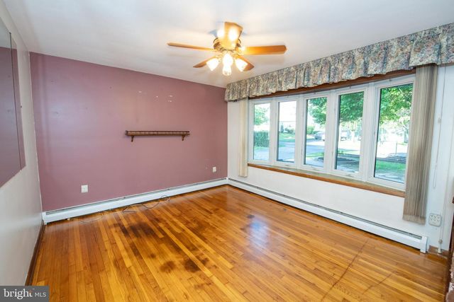 519 PARKVALE AVE, Langhorne, PA 19047