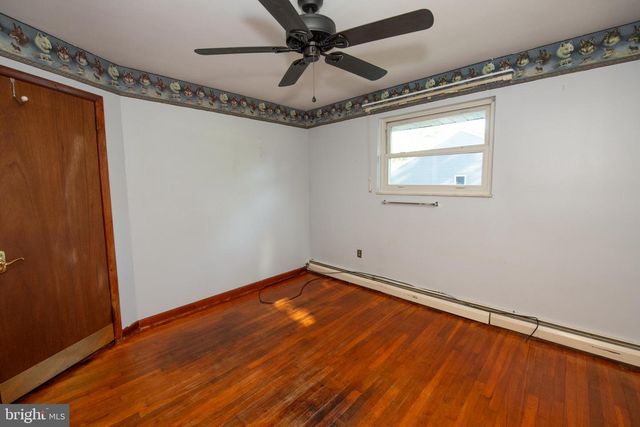 519 PARKVALE AVE, Langhorne, PA 19047