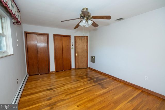 519 PARKVALE AVE, Langhorne, PA 19047