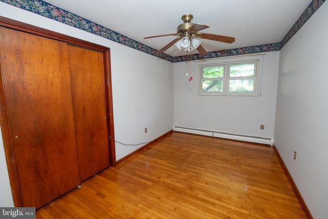 519 PARKVALE AVE, Langhorne, PA 19047