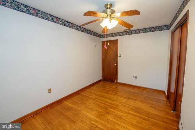 519 PARKVALE AVE, Langhorne, PA 19047