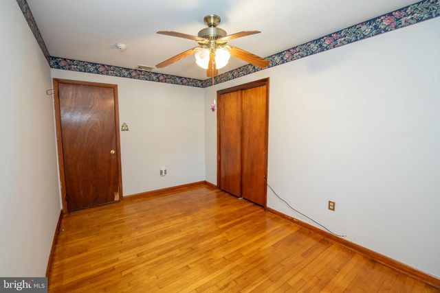 519 PARKVALE AVE, Langhorne, PA 19047