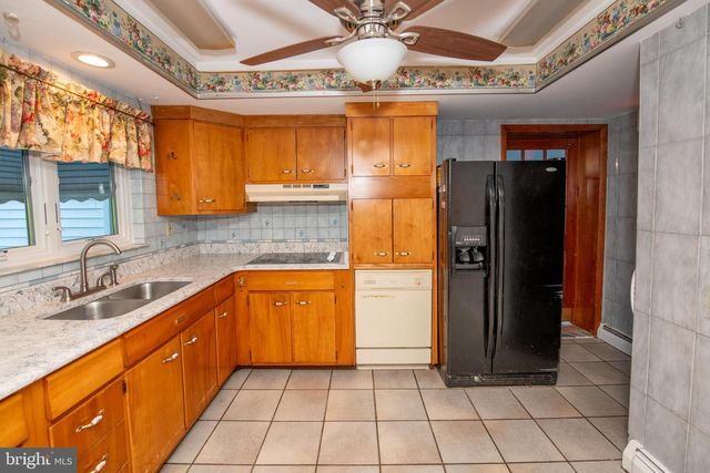 519 PARKVALE AVE, Langhorne, PA 19047