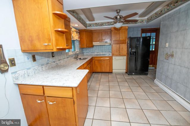519 PARKVALE AVE, Langhorne, PA 19047