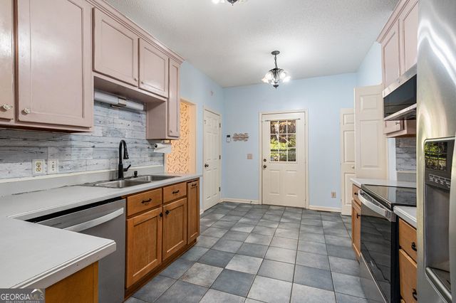 7929 Pea Ridge Road, Lula, GA 30554