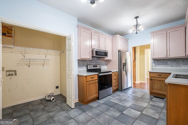 7929 Pea Ridge Road, Lula, GA 30554