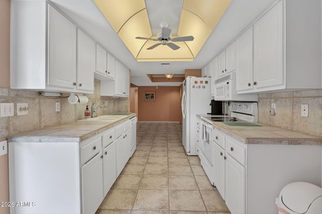 12212 N PARADISE VILLAGE Parkway S 137, Phoenix, AZ 85032