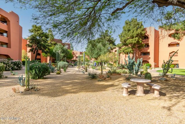 12212 N PARADISE VILLAGE Parkway S 137, Phoenix, AZ 85032