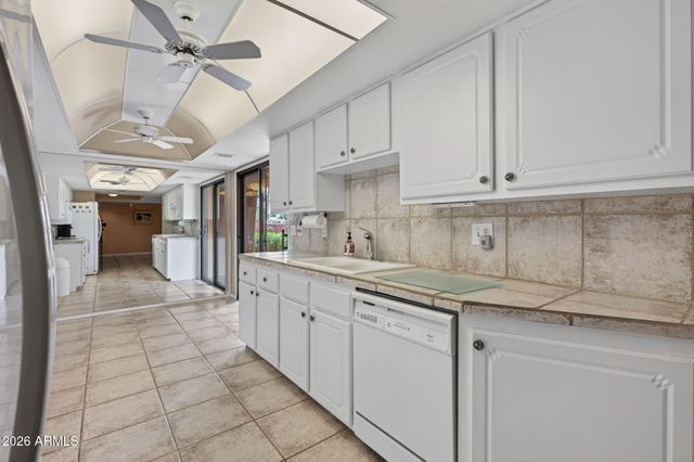 12212 N PARADISE VILLAGE Parkway S 137, Phoenix, AZ 85032