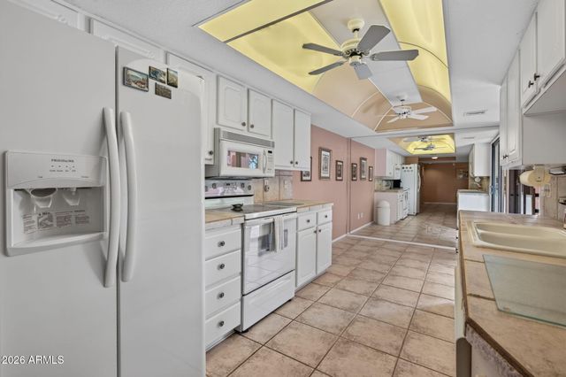 12212 N PARADISE VILLAGE Parkway S 137, Phoenix, AZ 85032