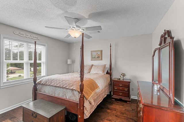 121 Greenview Circle, Dothan, AL 36301