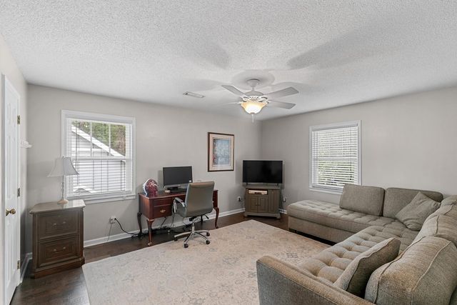 121 Greenview Circle, Dothan, AL 36301