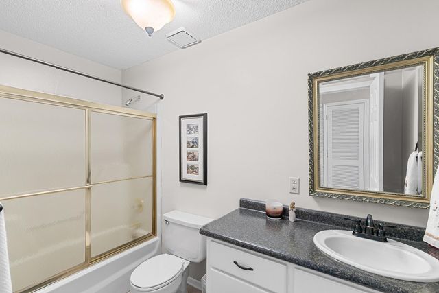 121 Greenview Circle, Dothan, AL 36301