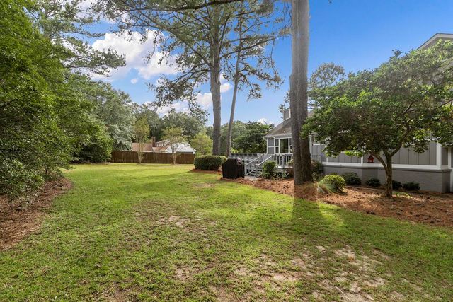 121 Greenview Circle, Dothan, AL 36301