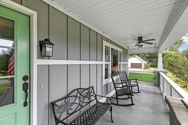 121 Greenview Circle, Dothan, AL 36301