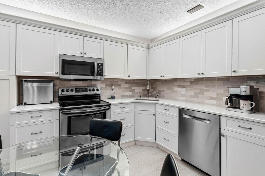 5099 Splendido Court C, Boynton Beach, FL 33437